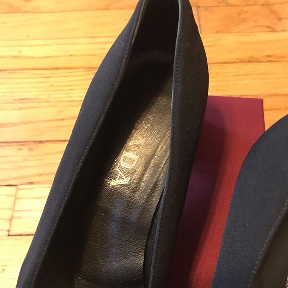 Prada authentic size 7,5 - Picture 4 of 9